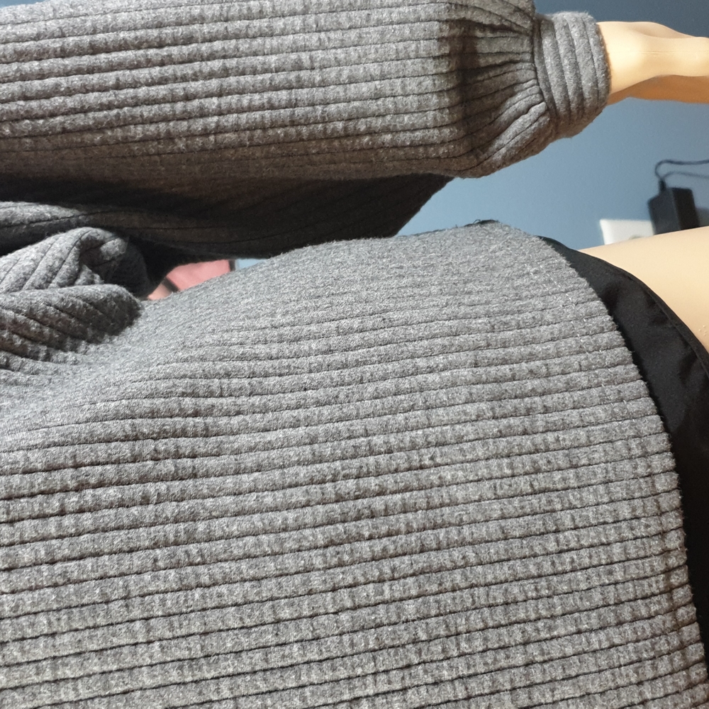 Round Neck Drop Shoulder Pullover - image 4